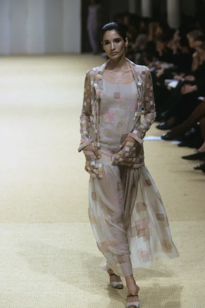 Look 48